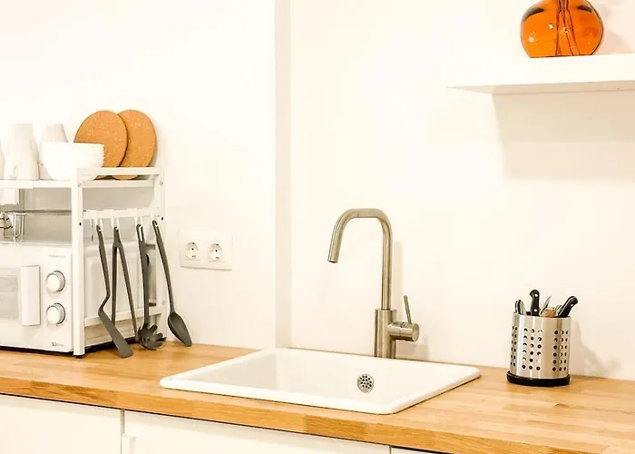 A Covina By Aloga Apartment